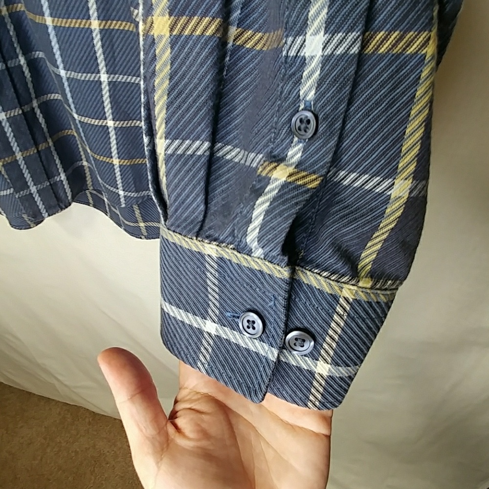 Turnbury Long Sleeve Button Down Dress Shirt - Picture 5 of 5